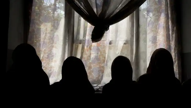 Taliban, Kadın Yazarların Eserlerine Yasağı Genişletti: Sadece Sessiz Kalıyorlar mı?